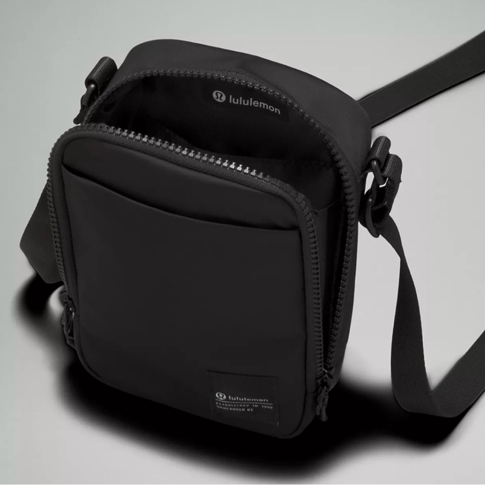 Lululemon Crossbody - Picture 2 of 4